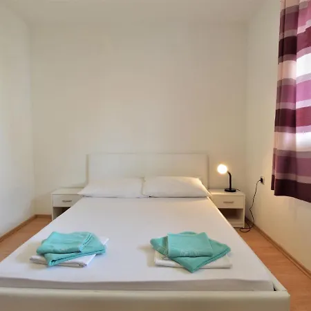 Josip-3 By Interhome *