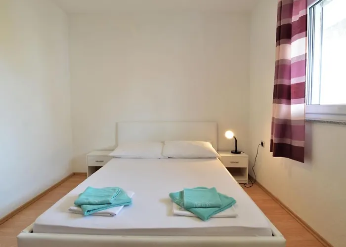 Josip-3 By Interhome *